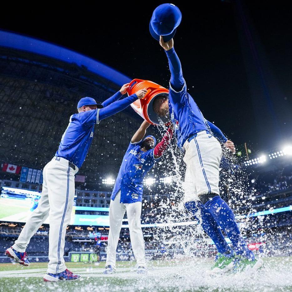 Blue Jays get contributions across lineup in Yankees sweep, surge to top of AL East